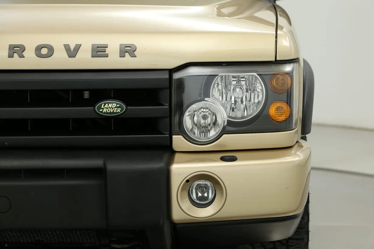 2004 Land Rover Discovery II SE, view