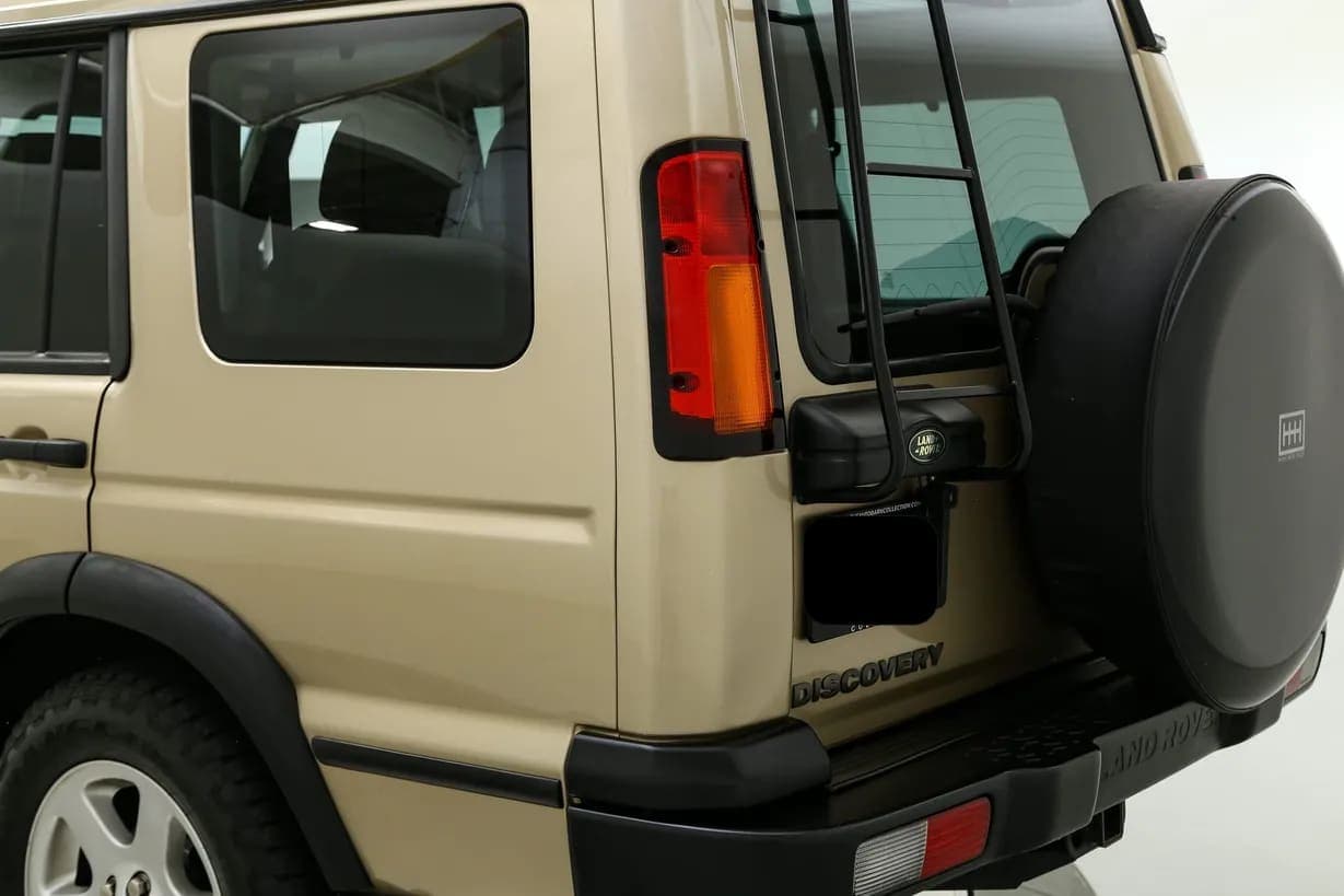 2004 Land Rover Discovery II SE, view