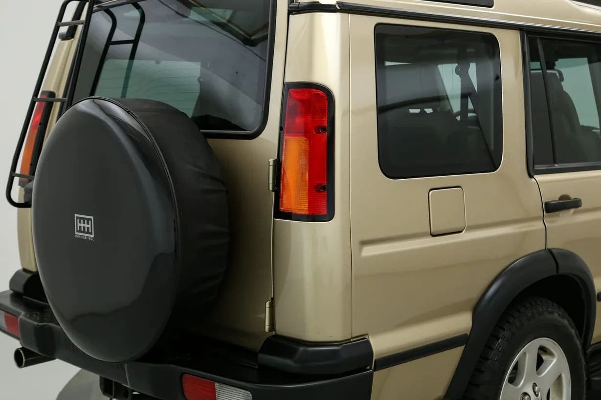 2004 Land Rover Discovery II SE, view