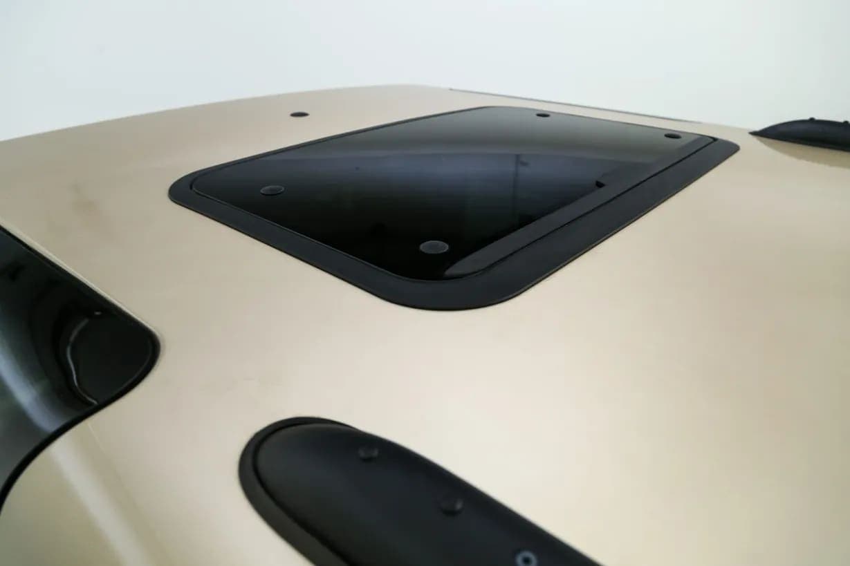 2004 Land Rover Discovery II SE, view