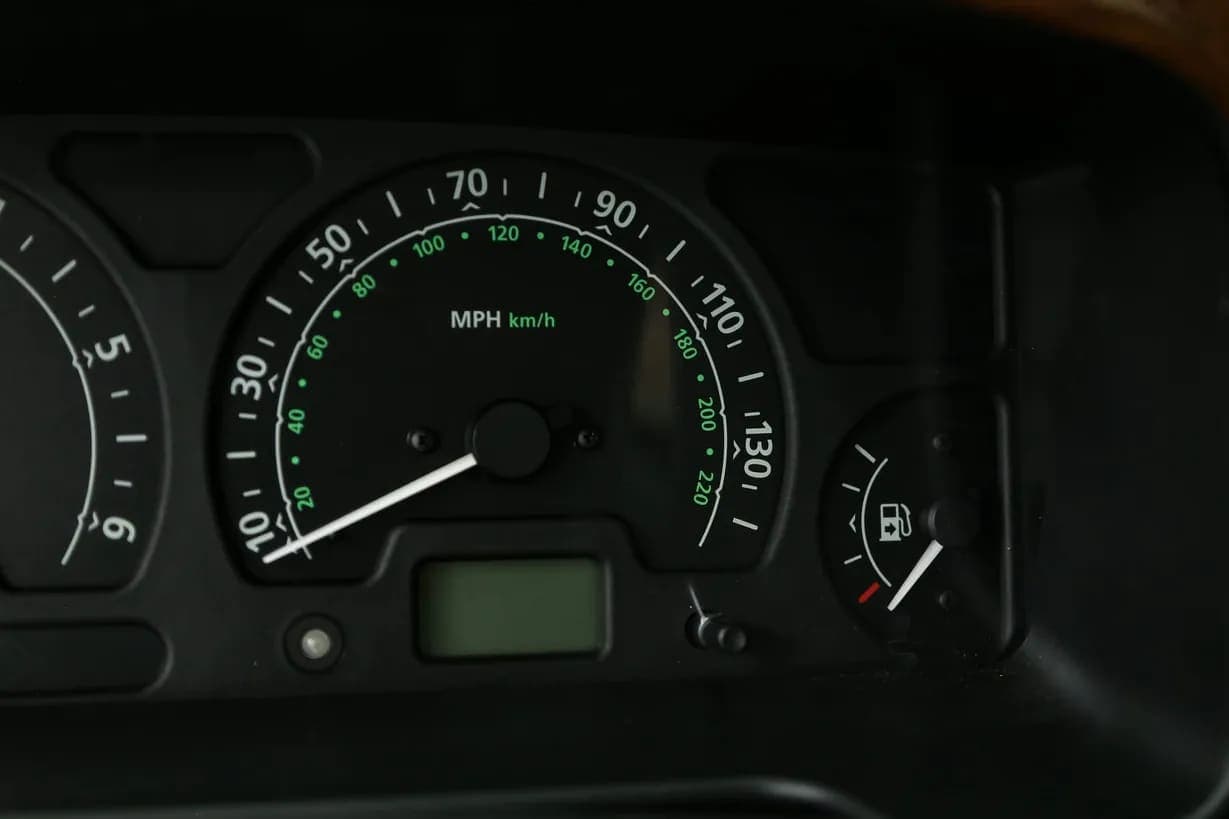 2004 Land Rover Discovery II SE, view