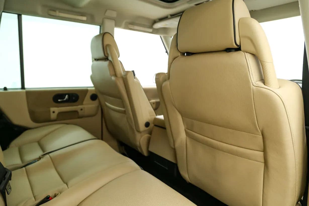 2004 Land Rover Discovery II SE, view