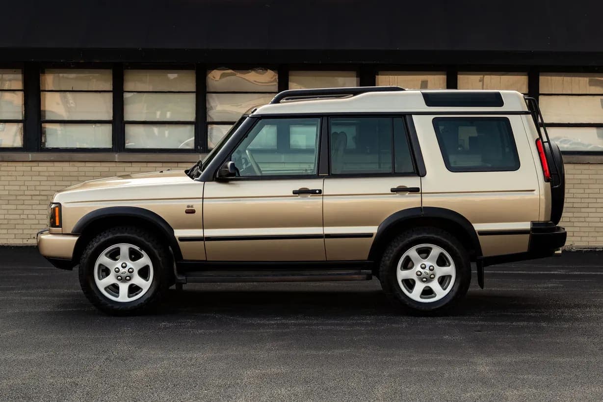 2004 Land Rover Discovery II SE, view