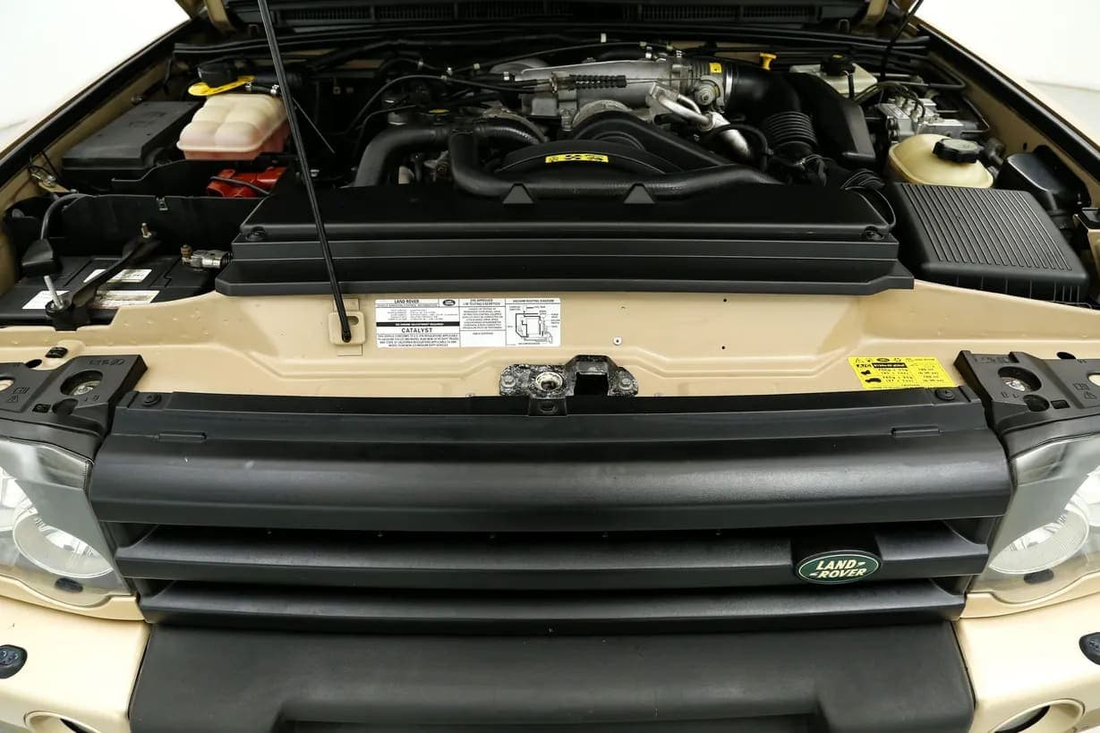 2004 Land Rover Discovery II SE, view