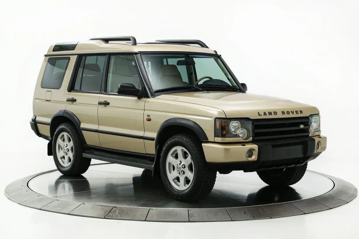 2004 Land Rover Discovery II SE, view