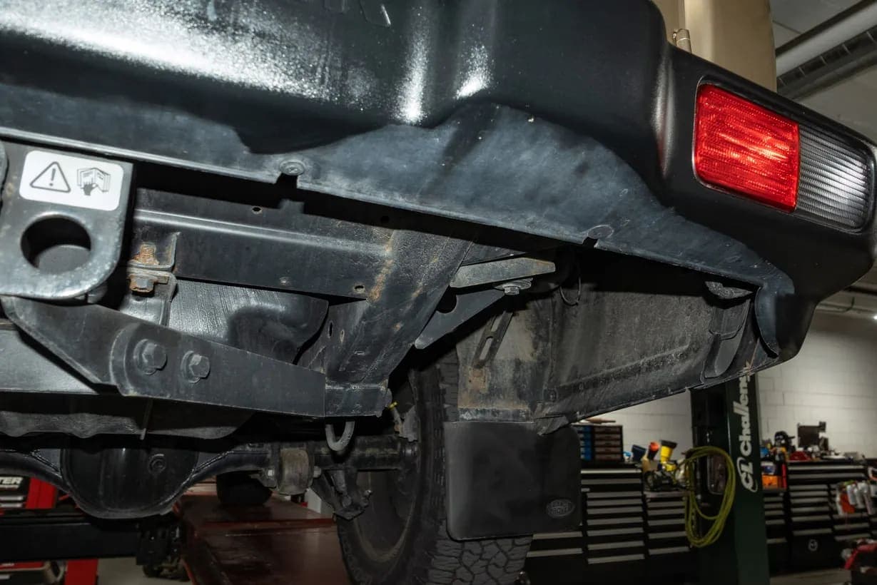 2004 Land Rover Discovery II SE, view