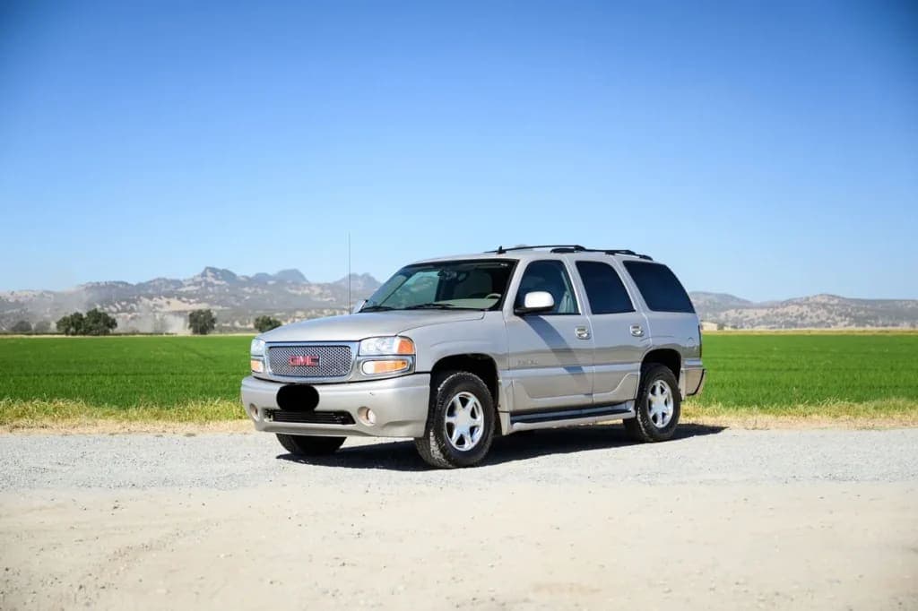 2006 GMC Yukon Denali exterior