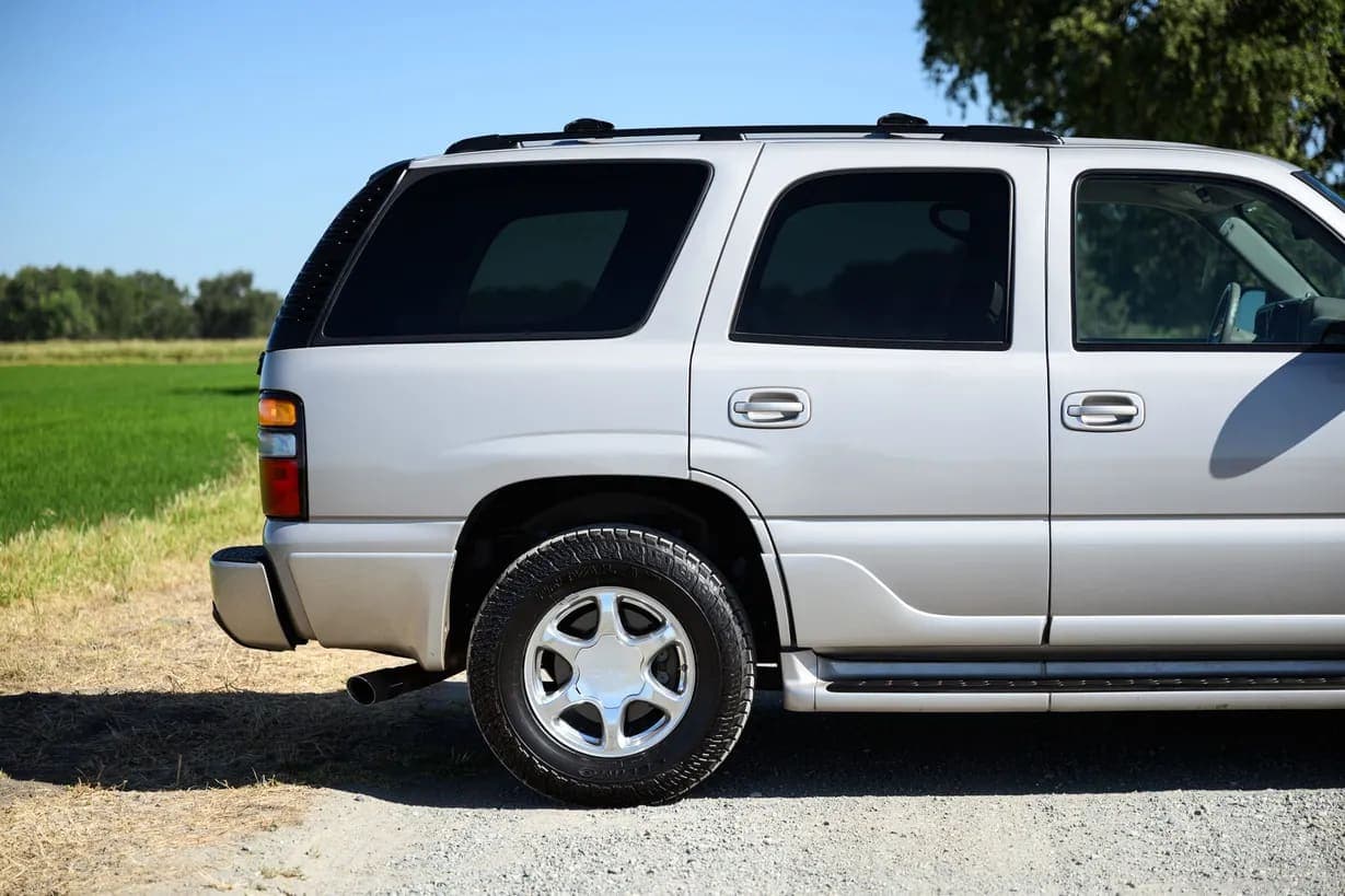 2006 GMC Yukon Denali, view