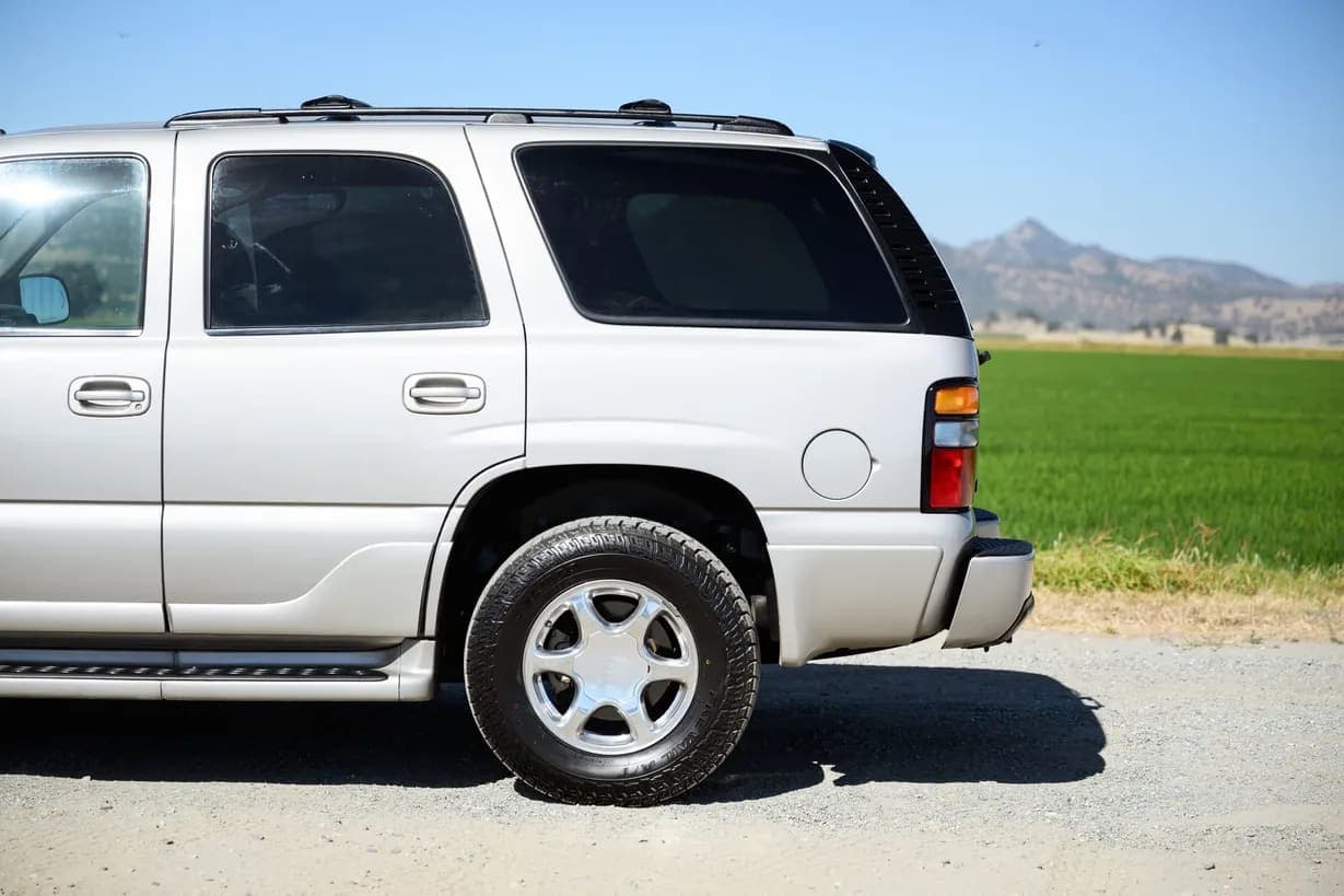 2006 GMC Yukon Denali, view