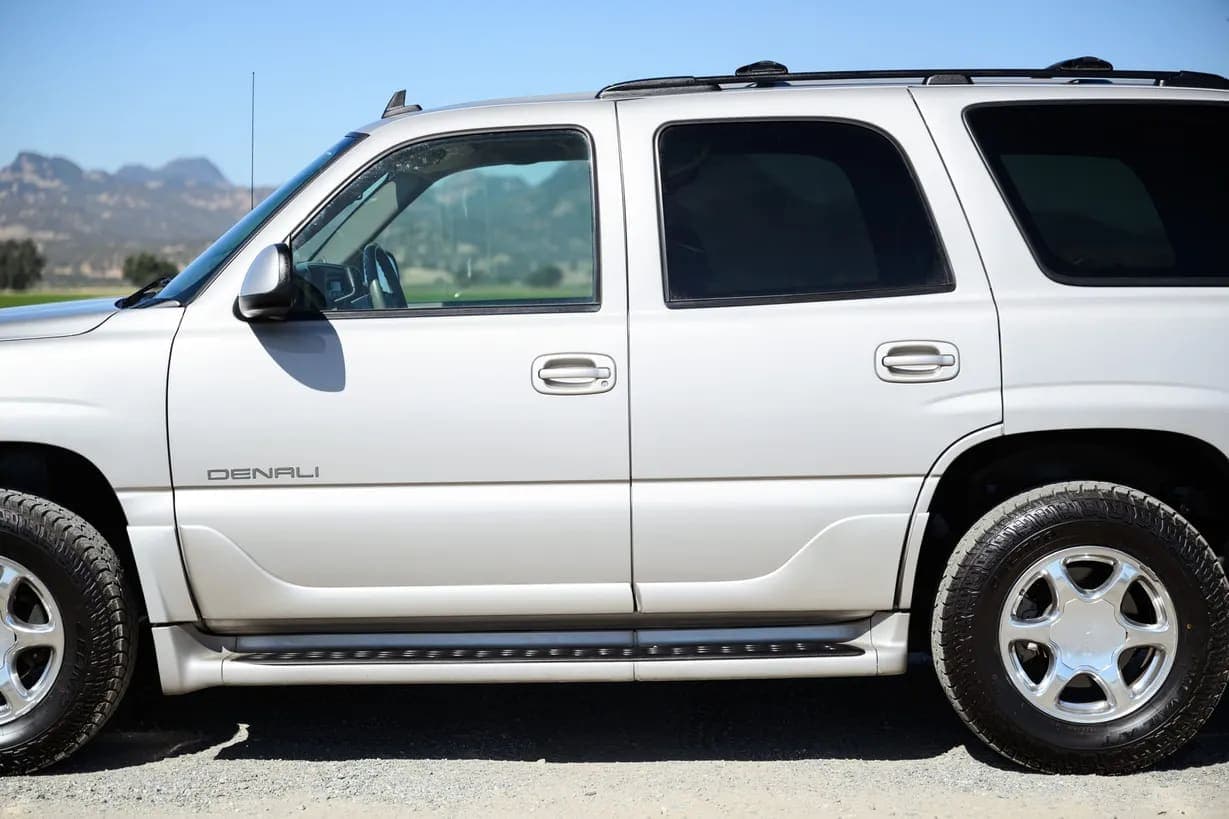 2006 GMC Yukon Denali, view