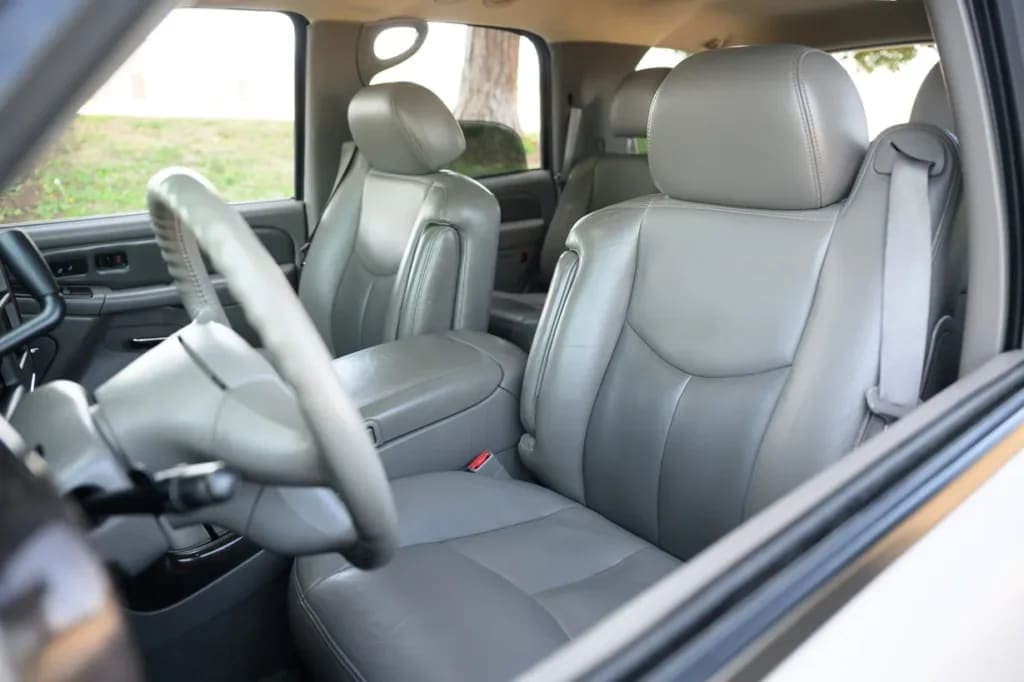 2006 GMC Yukon Denali, view