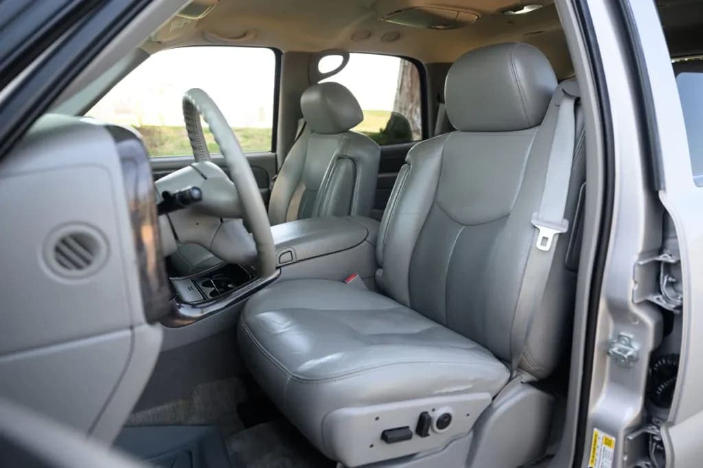 2006 GMC Yukon Denali, view