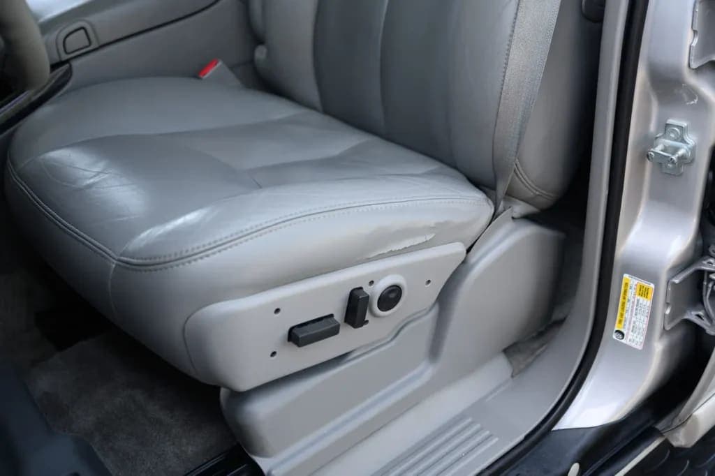 2006 GMC Yukon Denali, view