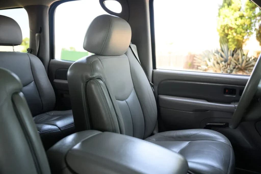 2006 GMC Yukon Denali, view