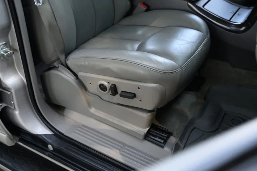 2006 GMC Yukon Denali, view