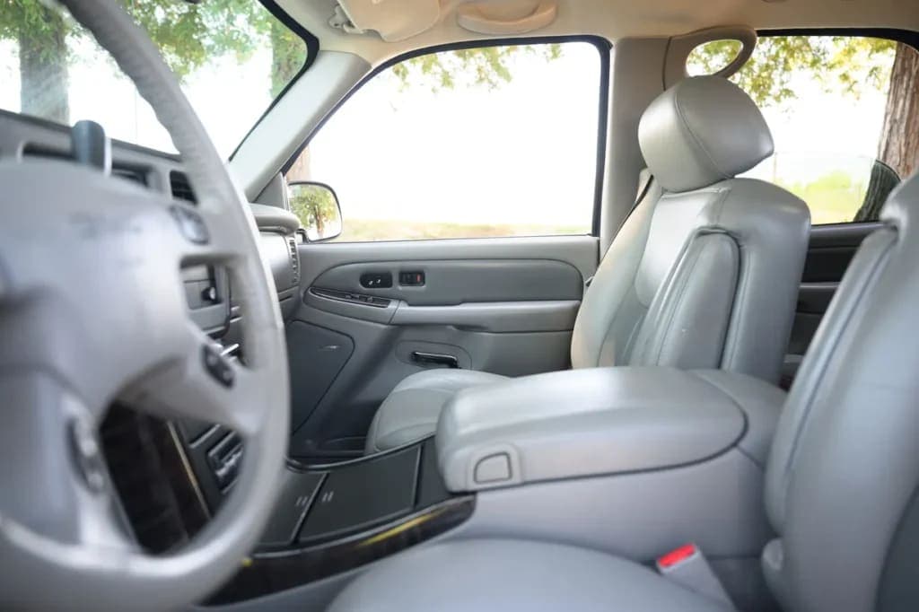2006 GMC Yukon Denali, view