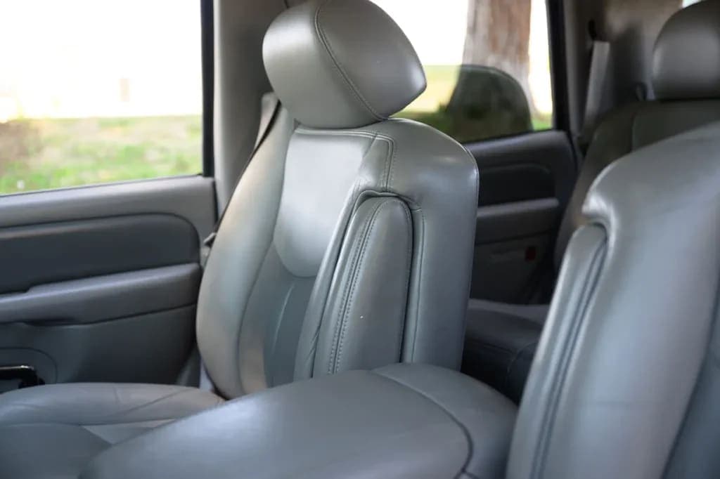 2006 GMC Yukon Denali, view