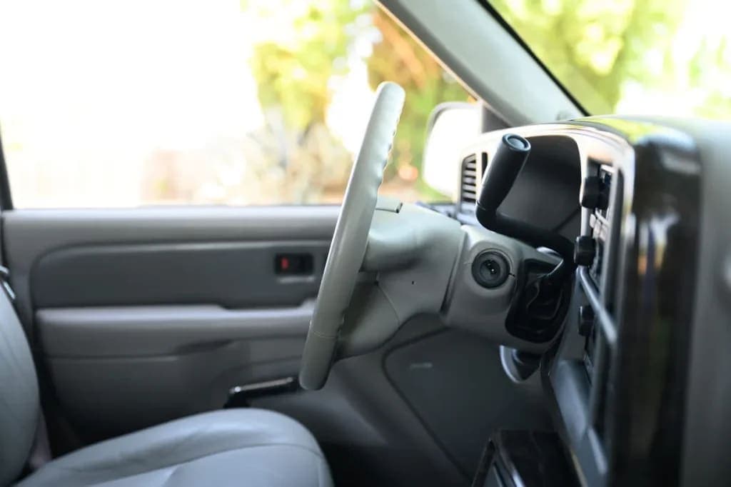2006 GMC Yukon Denali, view
