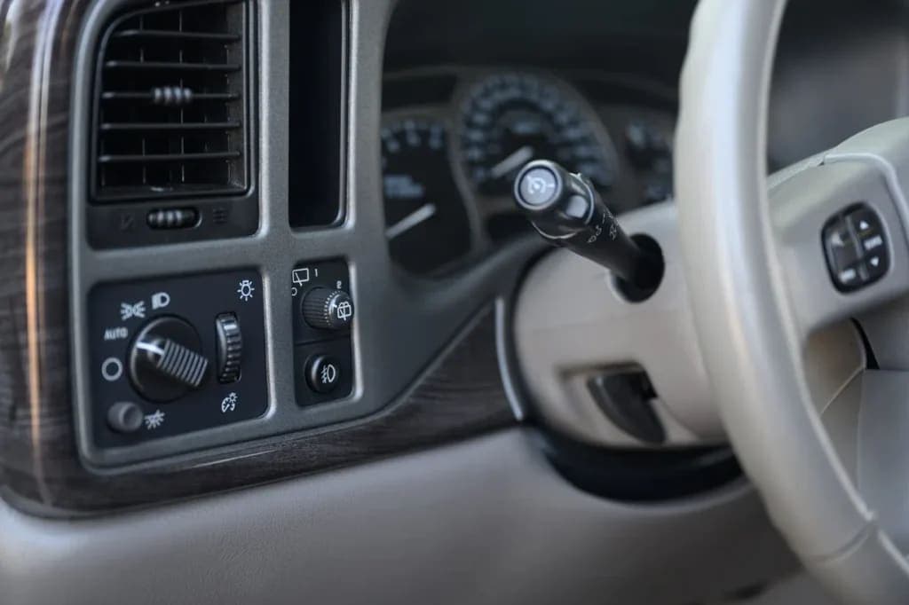 2006 GMC Yukon Denali, view