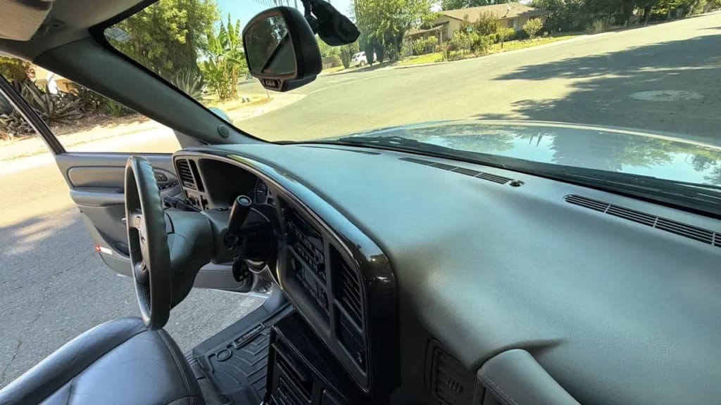 2006 GMC Yukon Denali, view