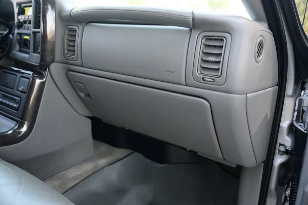2006 GMC Yukon Denali, view