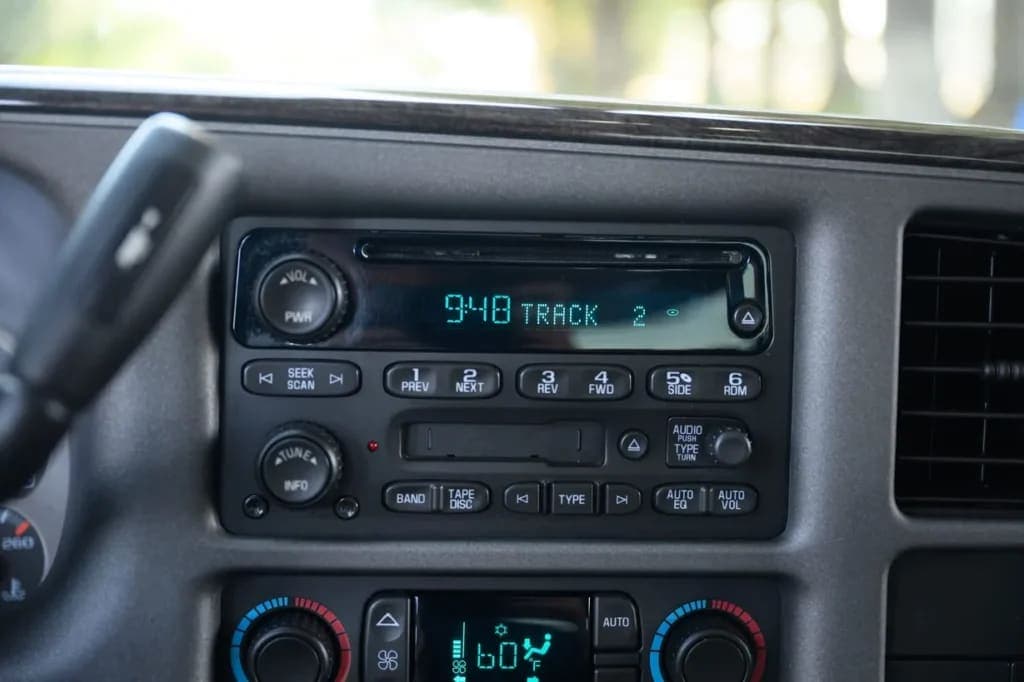 2006 GMC Yukon Denali, view