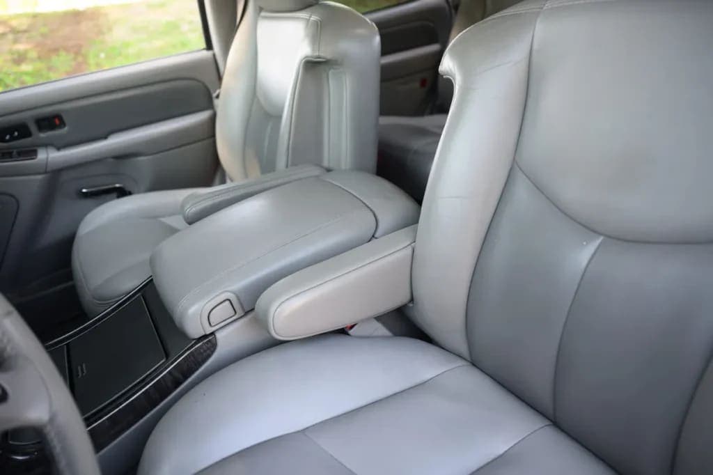 2006 GMC Yukon Denali, view
