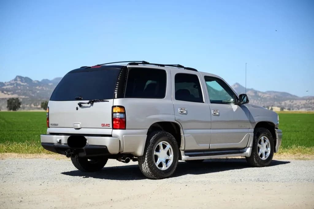2006 GMC Yukon Denali, view