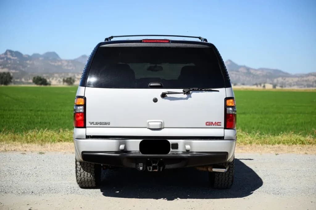 2006 GMC Yukon Denali, view