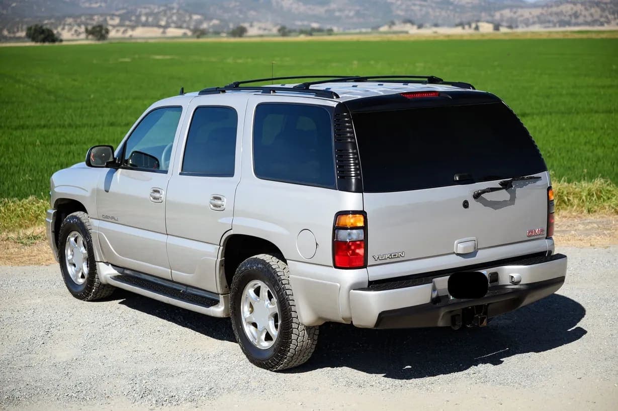 2006 GMC Yukon Denali, view