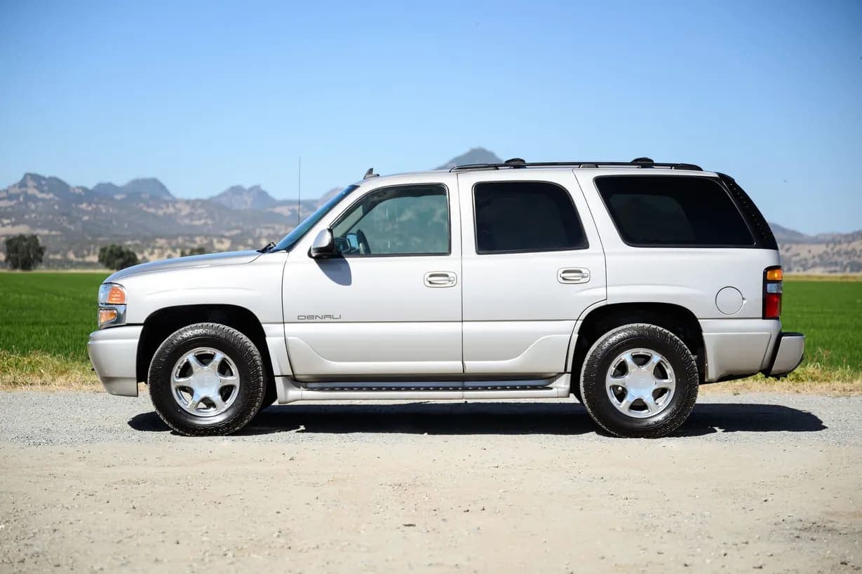 2006 GMC Yukon Denali, view