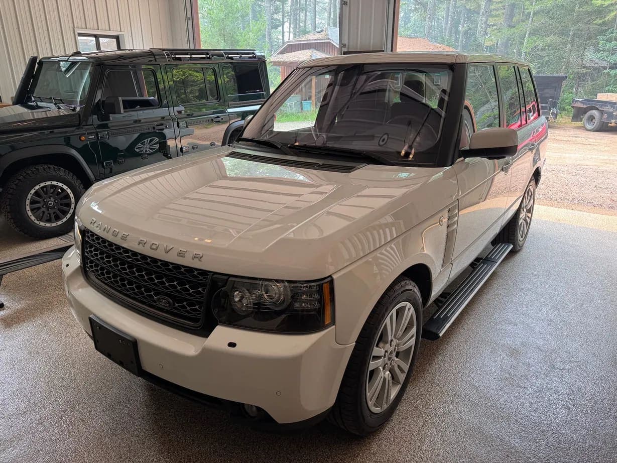 2012 Land Rover Range Rover HSE Luxury, view