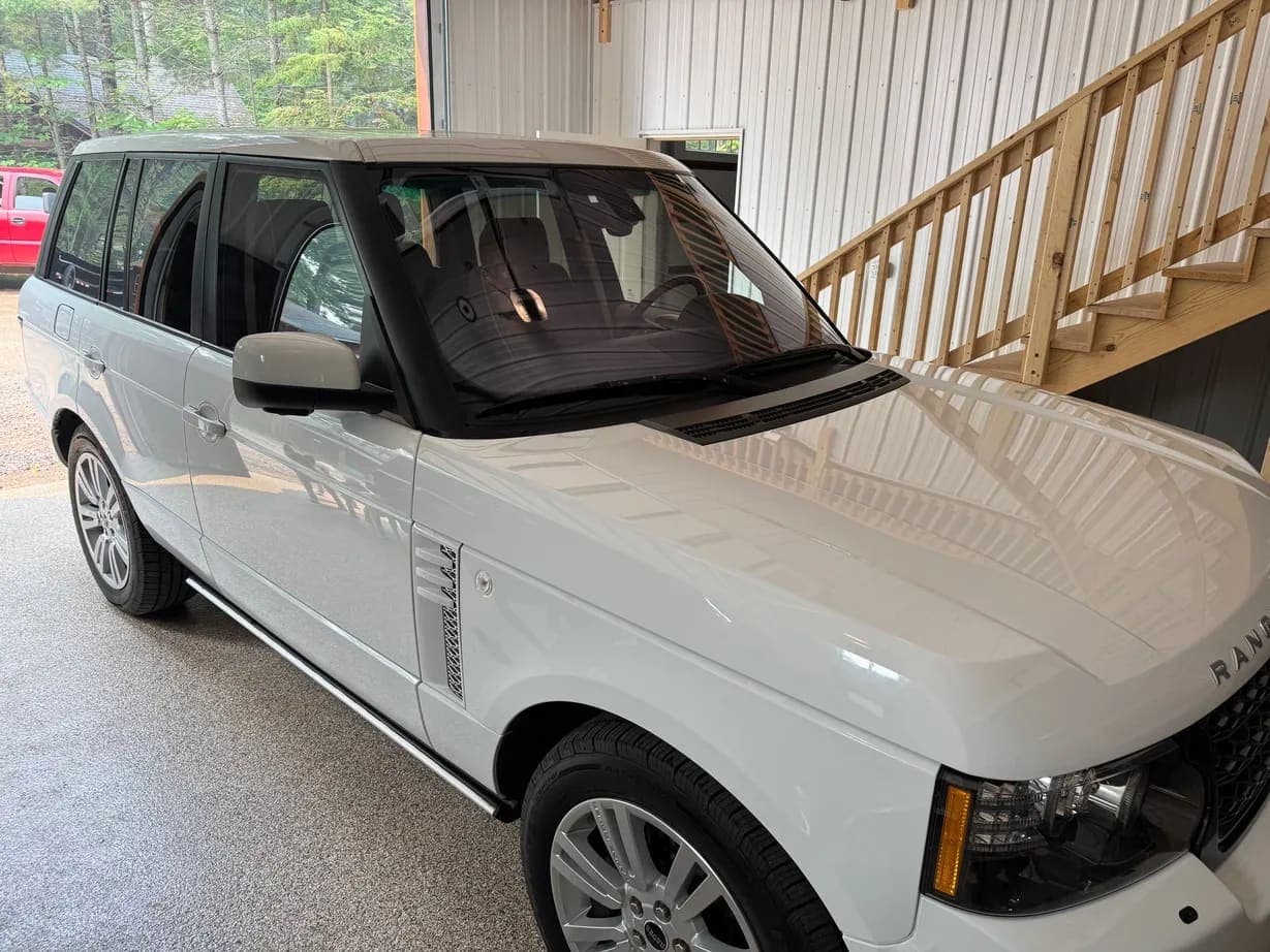 2012 Land Rover Range Rover HSE Luxury, view