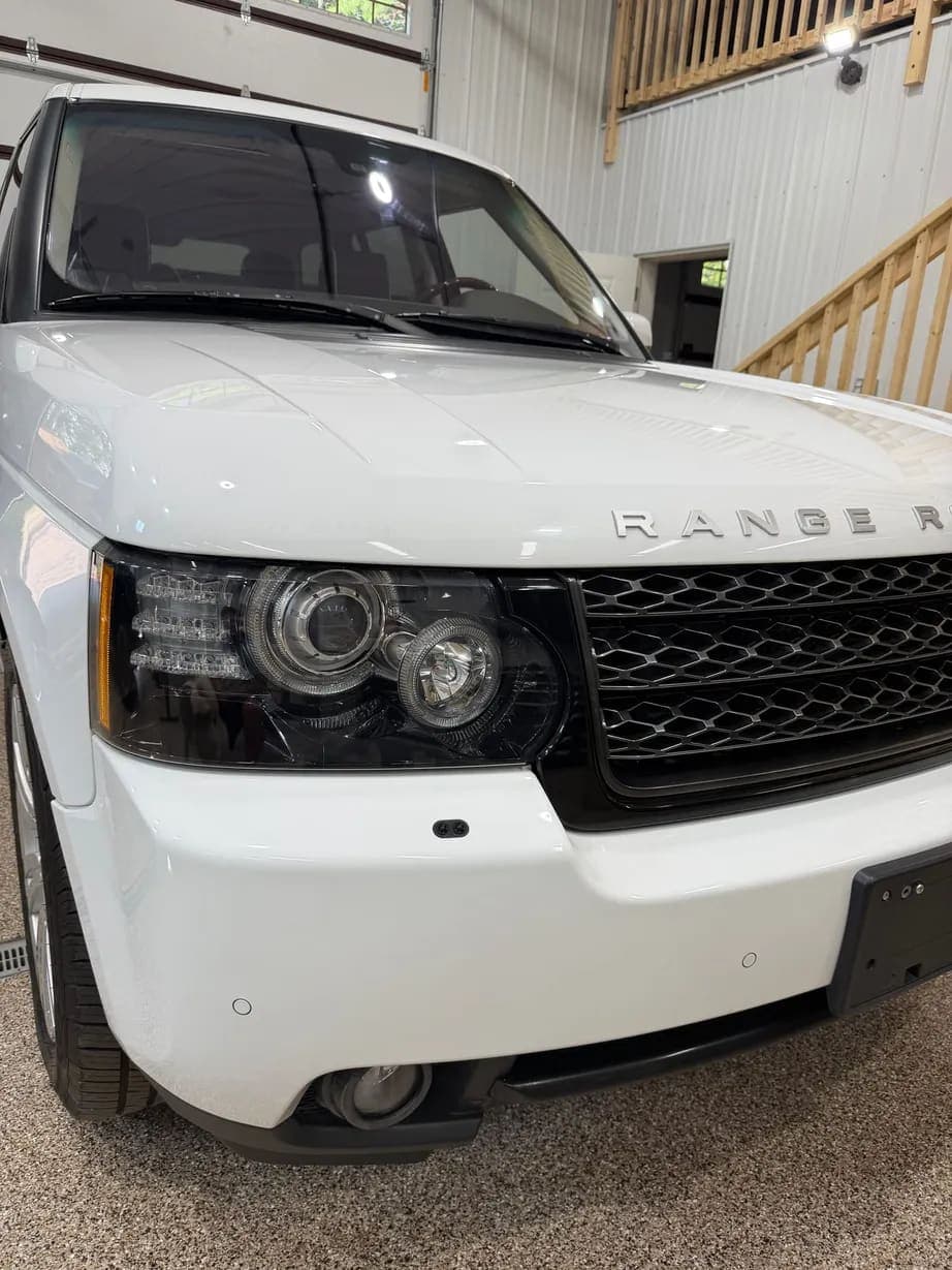 2012 Land Rover Range Rover HSE Luxury, view