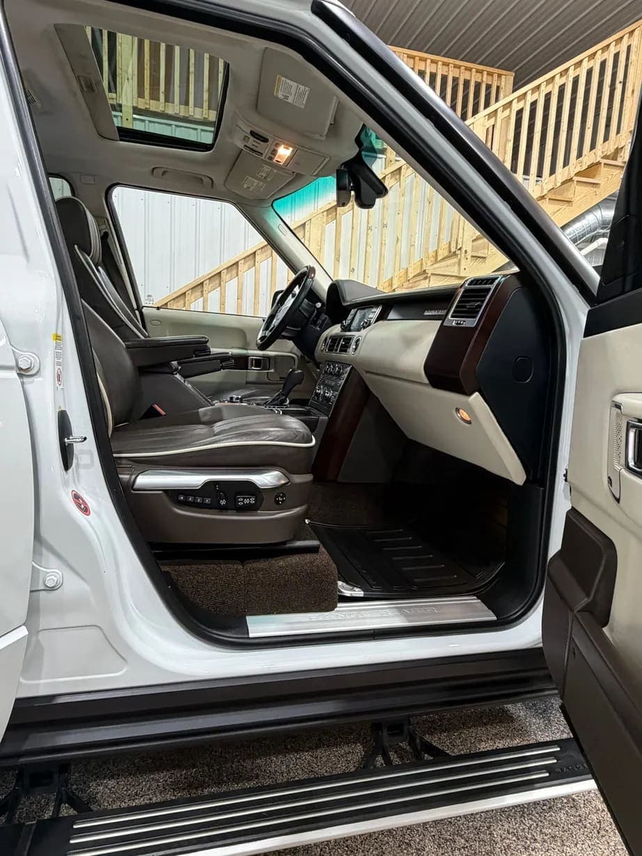 2012 Land Rover Range Rover HSE Luxury, view