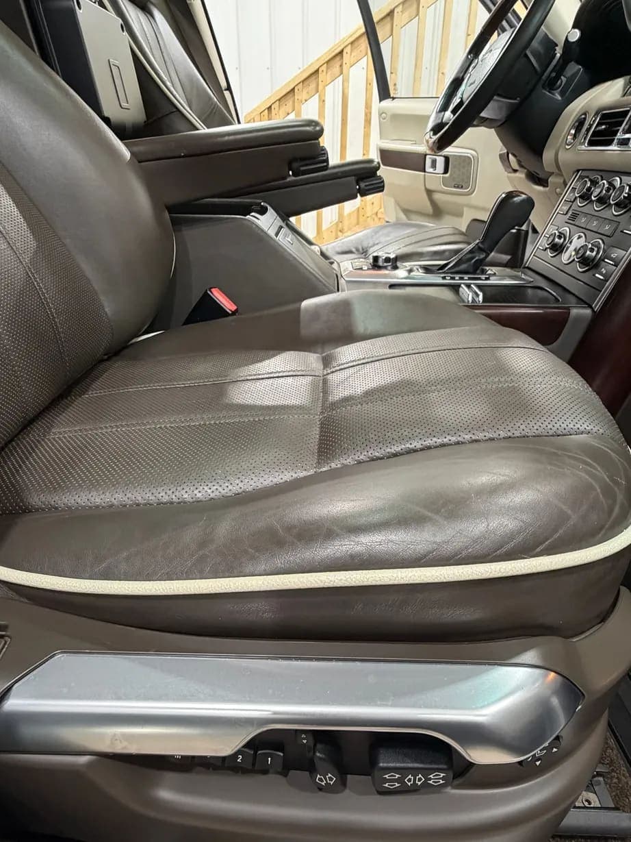 2012 Land Rover Range Rover HSE Luxury, view