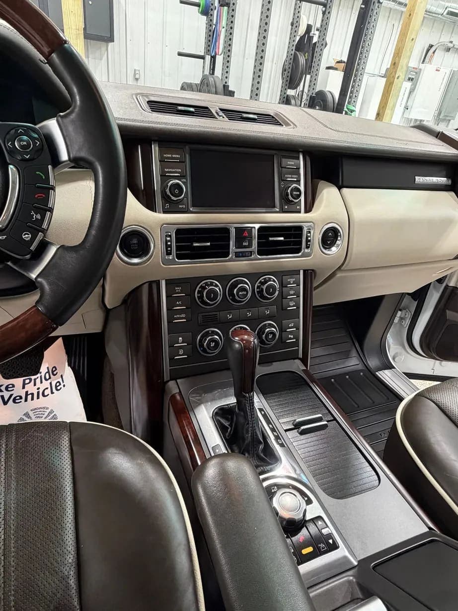 2012 Land Rover Range Rover HSE Luxury, view