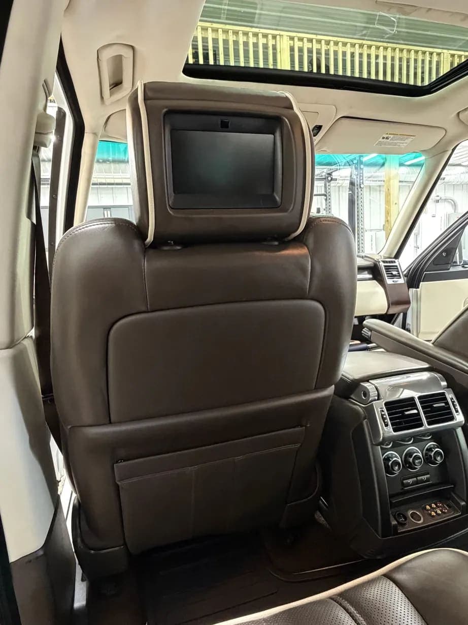 2012 Land Rover Range Rover HSE Luxury, view