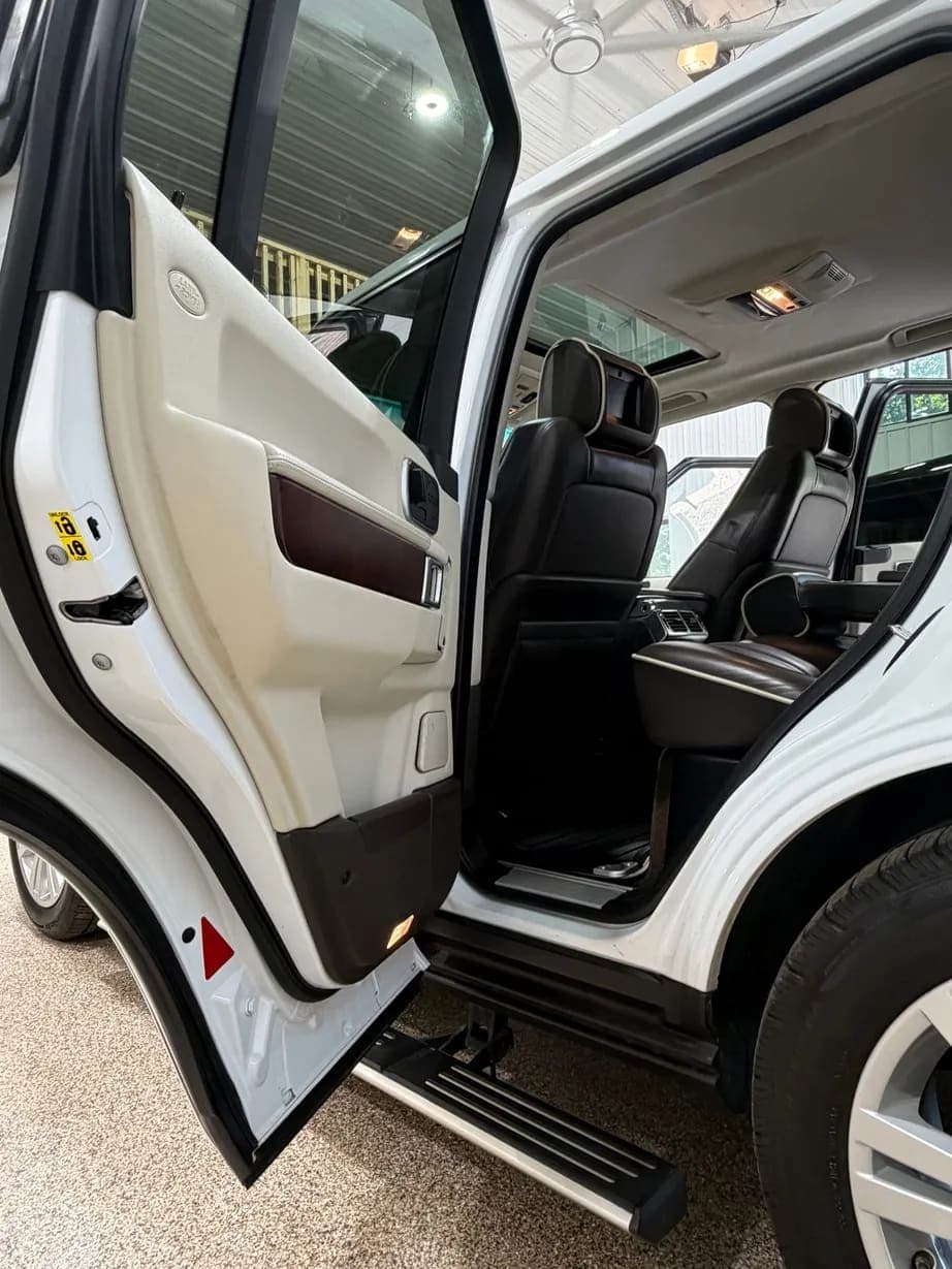 2012 Land Rover Range Rover HSE Luxury, view