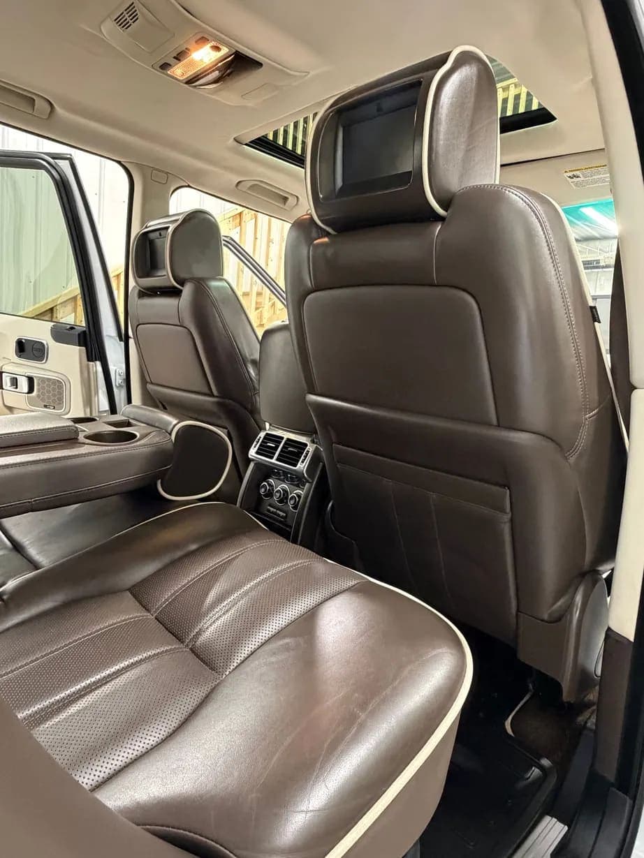 2012 Land Rover Range Rover HSE Luxury, view