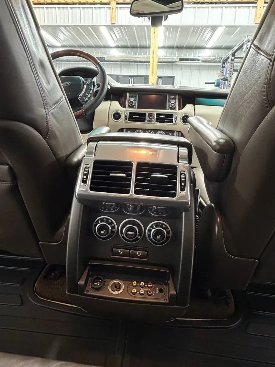 2012 Land Rover Range Rover HSE Luxury, view