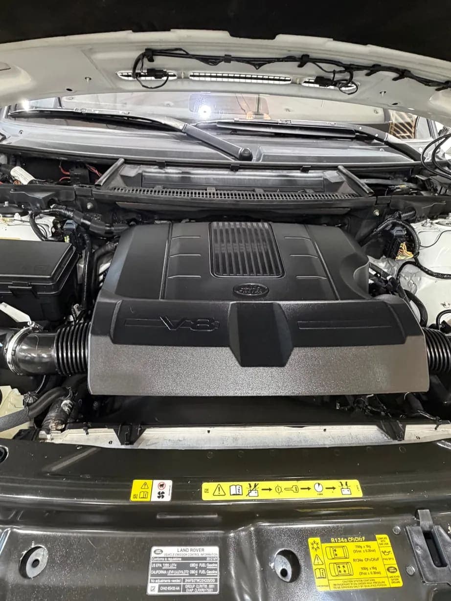 2012 Land Rover Range Rover HSE Luxury, view