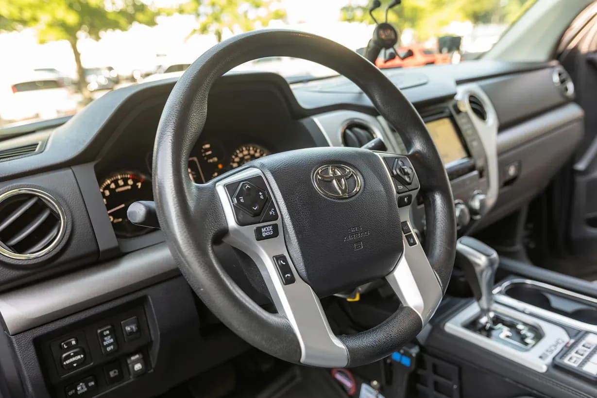 2018 Toyota Tundra SR5 CrewMax, view